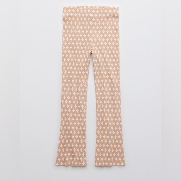 🆕AERIE HIGH WAISTED CROPPED KICK FLARE PANT - Picture 3 of 9